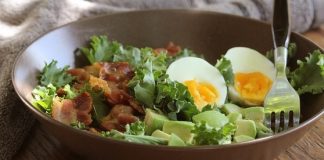 Kale Caesar Salad For Low Carb Diets kale Ceasar salad