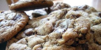 Keto Chocolate Chip Cookies Recipe keto chocolate chip cookies recipe