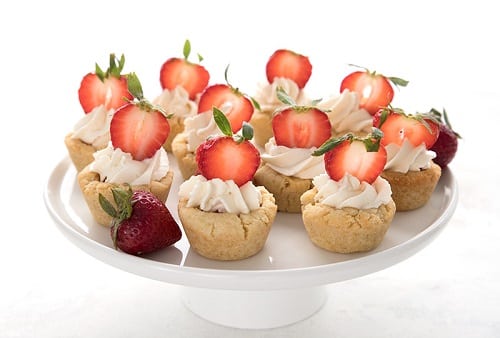 keto strawberry shortcake cookie cups