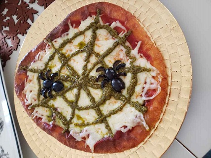 low carb Halloween pizza