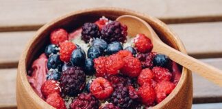 Keto Chia Pudding with Berries keto chia pudding